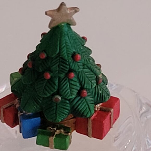 Waterford Mini Egg with Tree & Gifts - Picture 6 of 9